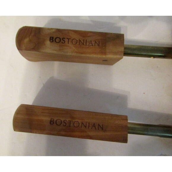 Vintage Mens Wooden Shoe Trees Forms Bostonian 2 Pair Stretchers Horn M - Picture 3 of 6
